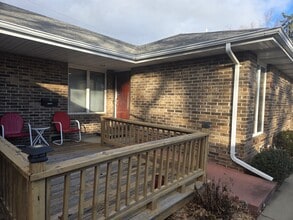 Building Photo - 2045 S Kentwood Ave