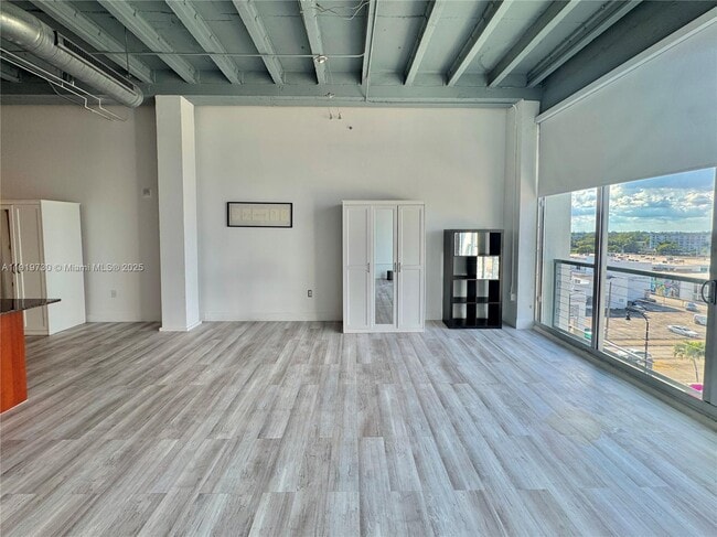 Building Photo - 8101 Biscayne Blvd