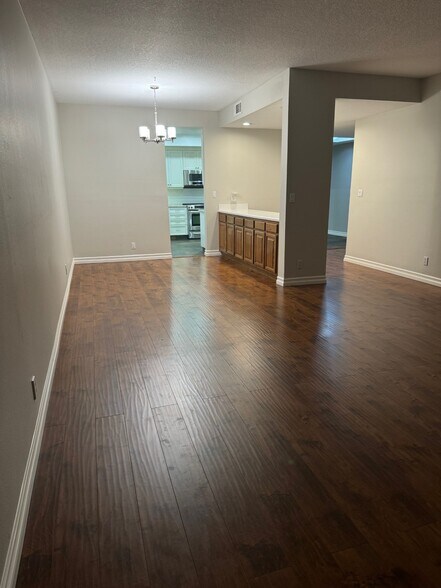 Building Photo - 4641 Fulton Ave