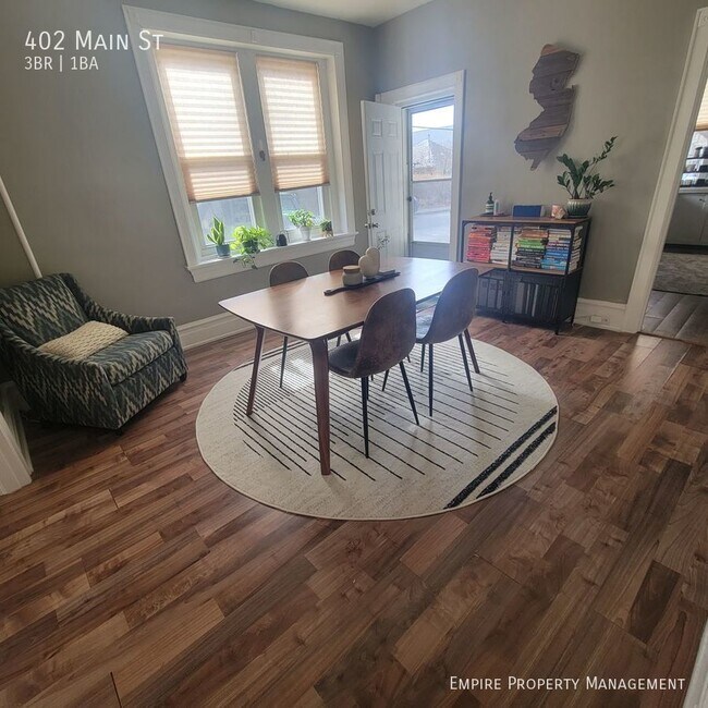 Building Photo - 3 Bedroom / 1 bathroom Home in Hellertown!!