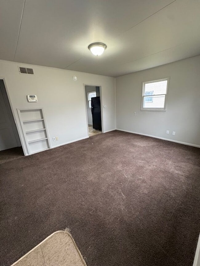 Building Photo - 4602 Oliver St