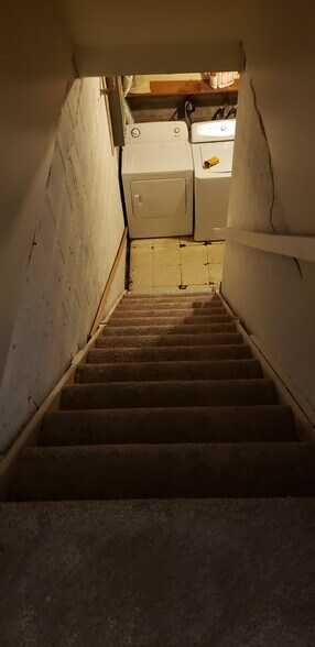 Building Photo - 9164 Broken Oak Pl