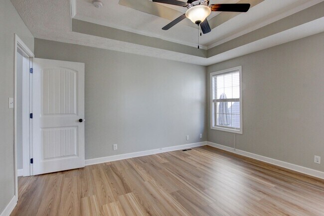 Building Photo - Fantastic Open Floor Plan Home With Stone Front Fireplace, Stainless Steel Appliances, And Close ...