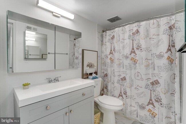 Building Photo - 5902 Surrey Hill Pl