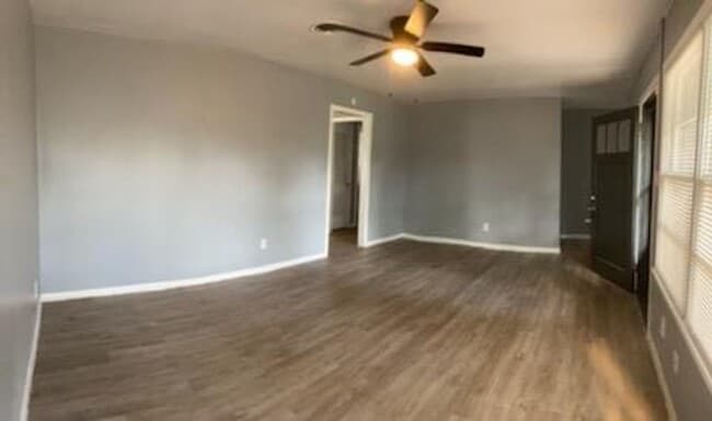 Building Photo - $0 First Month's Rent / $0 Deposit at Move-in