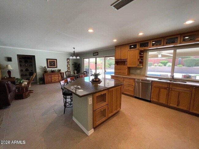 Building Photo - 15821 N 9th Pl