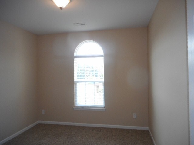 Building Photo - 5279 Crosswinds Rd