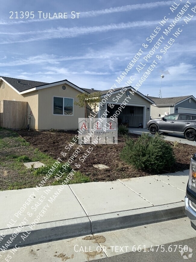 Building Photo - 21395 Tulare St