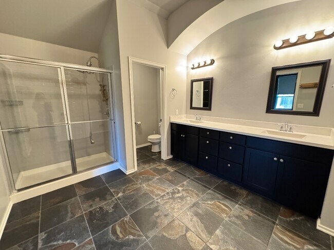 Building Photo - 1104 Black Mesa Rd