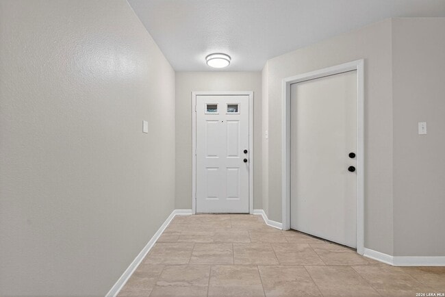 Building Photo - 9930 Trendwood