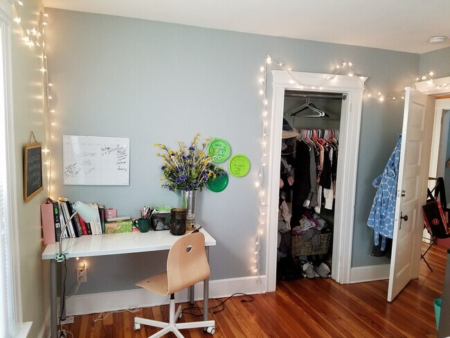 Primary Photo - 71 Murray St