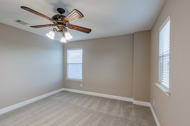 Building Photo - 1605 Constanta Dr