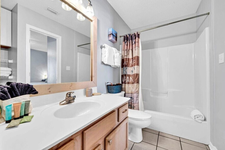 Building Photo - 3191 Scenic Hwy 98