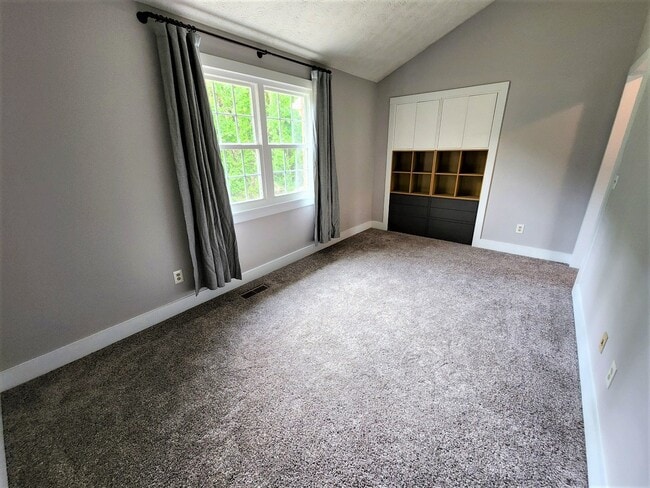 Building Photo - COMING SOON... Beautiful 2BR/1.5BA Townhouse in Hermitage Meadows!