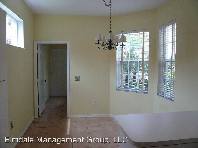 Building Photo - 3 br, 2 bath House - 1674 Victoria Circle