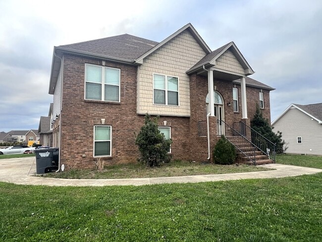 Building Photo - 1701 Winterhaven Ct