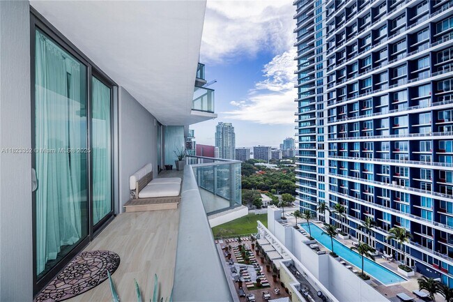 Building Photo - 1300 S Miami Ave