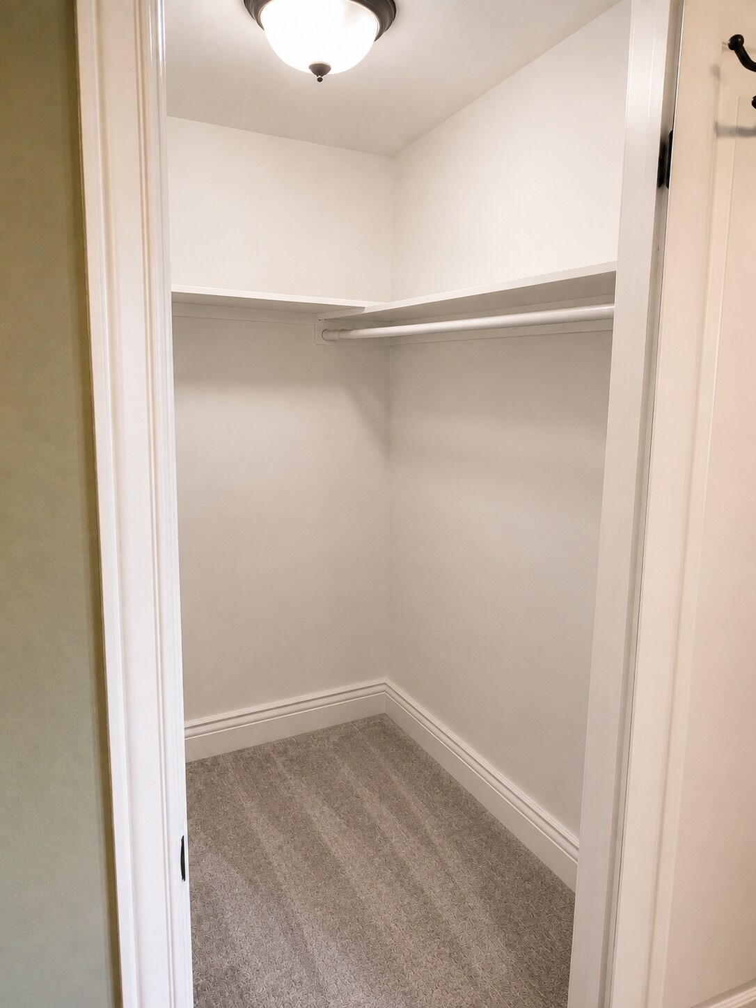 Building Photo - 3811 S 900 E
