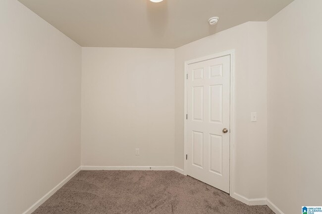 Building Photo - 395 Americana Dr