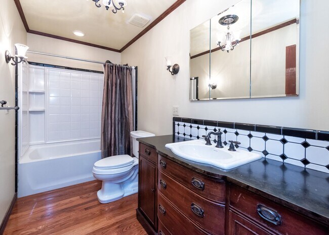 Building Photo - 11071 Mountain Lake Dr