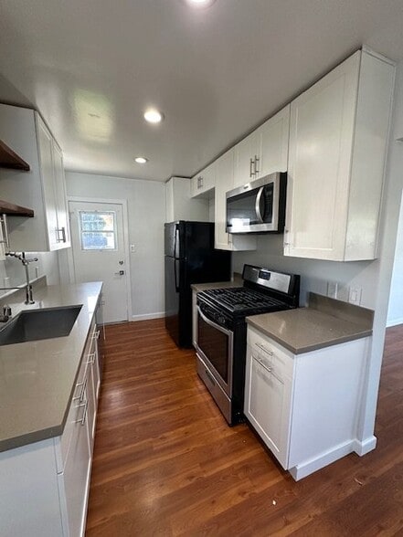 Building Photo - 409 S Tremont St