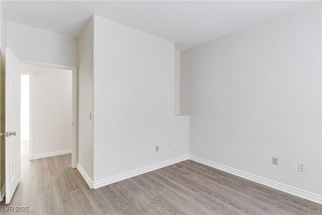Building Photo - 2251 Wigwam Pkwy