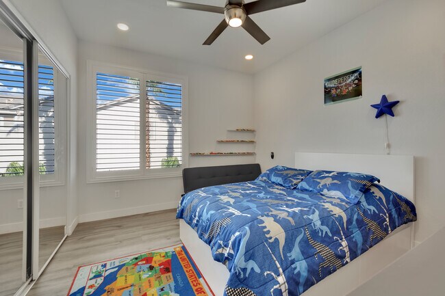 Building Photo - 10336 Early Morning Ave