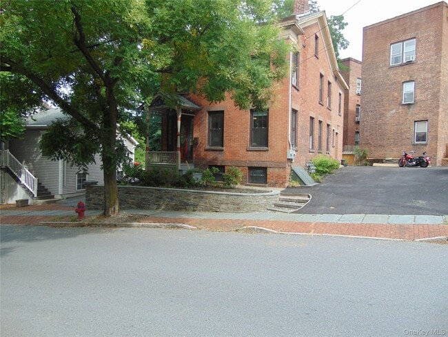 Building Photo - 205 Union St