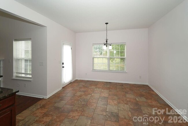 Building Photo - 4224 Lois Ln