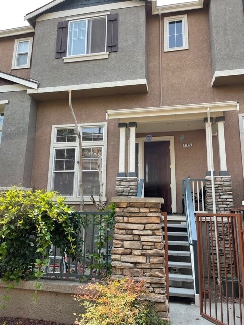 Building Photo - 37422 Monteverde Ter