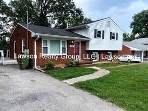 Building Photo - Updated Split Level Home in Salem
