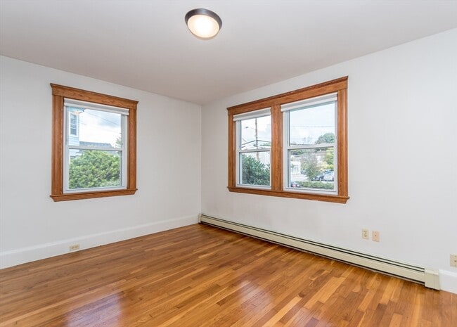 Building Photo - 335 Hillside Ave