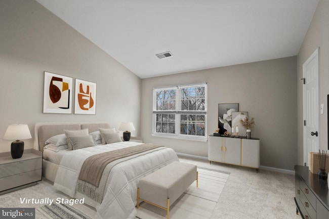 Building Photo - 328 Moseby Ct