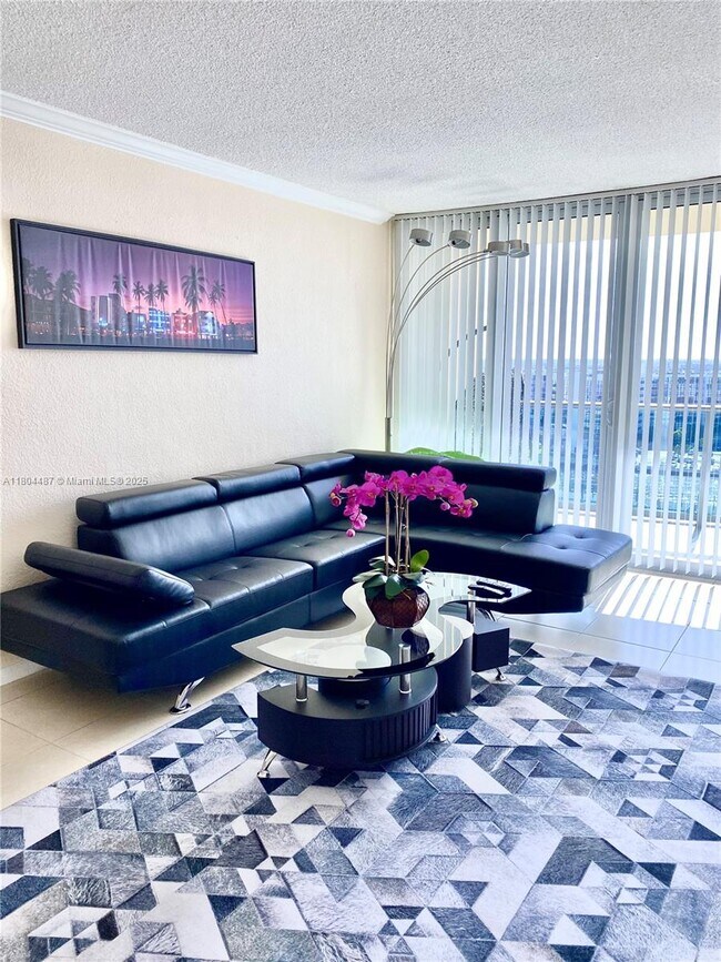 Building Photo - 2501 S Ocean Dr