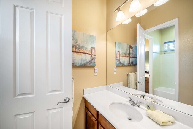 Building Photo - 40834 Adriatico Ct