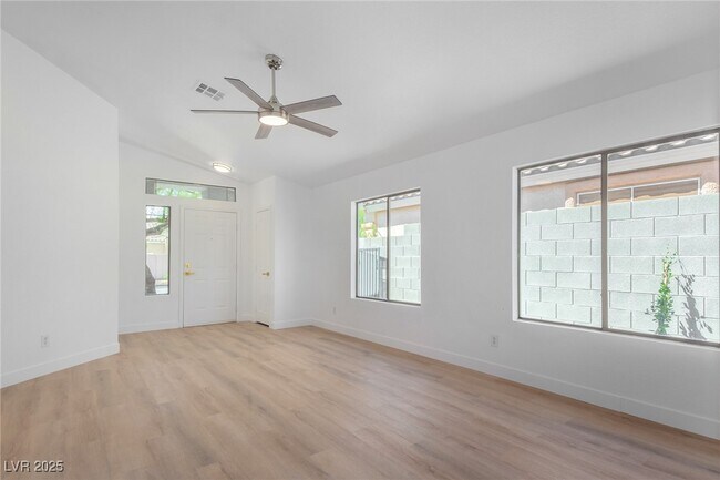 Building Photo - 10482 Clarion River Dr