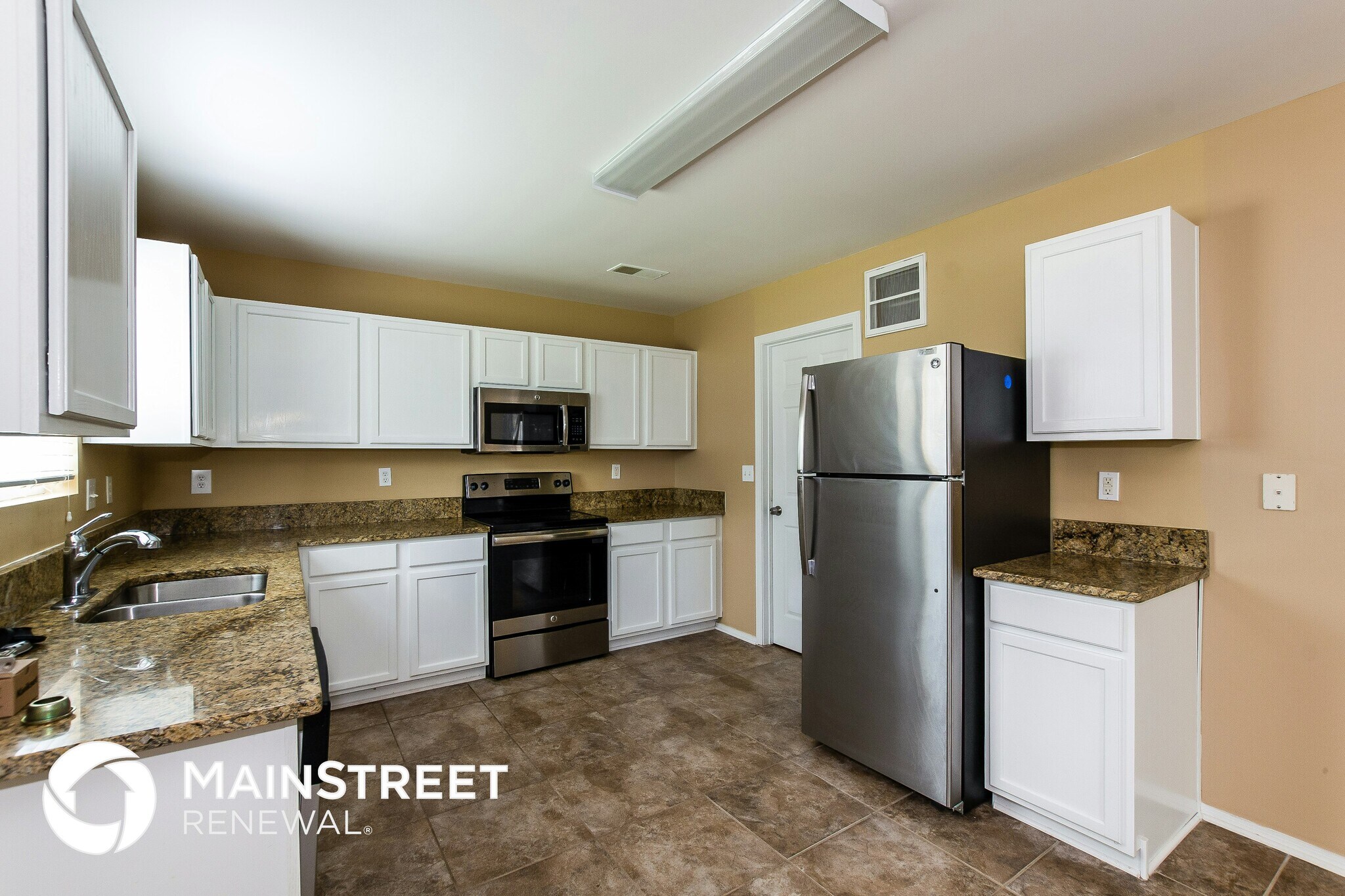 Building Photo - 4490 Westhill Pl