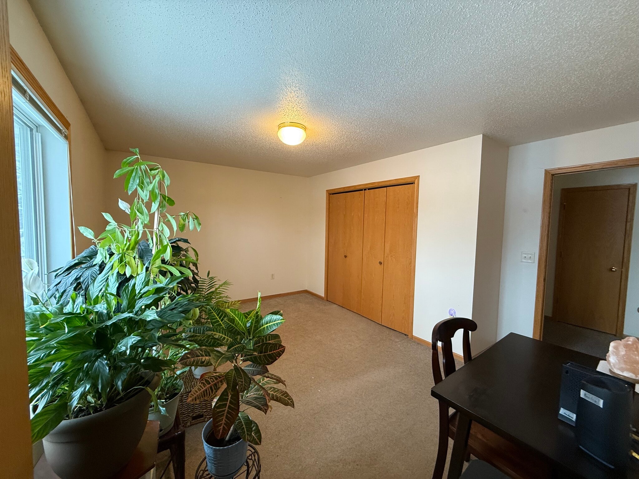 large room 2 closets - 3563 E Meadows Pl