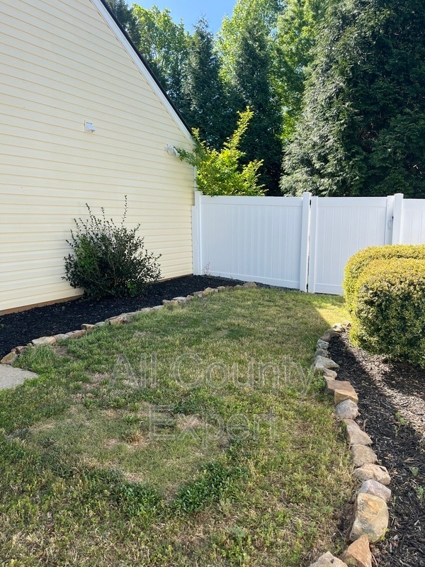 Building Photo - 5480 Mountain Top Pl