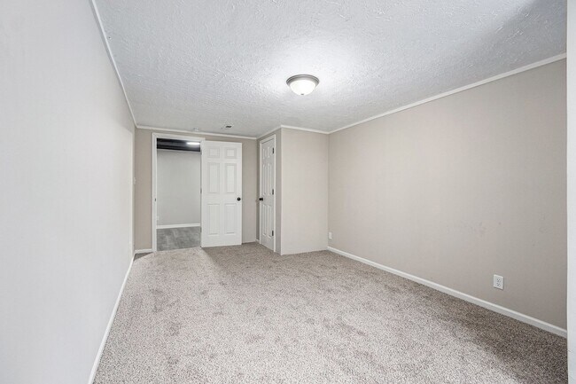 Building Photo - 3 bed 2 bath Yutan Home For Rent