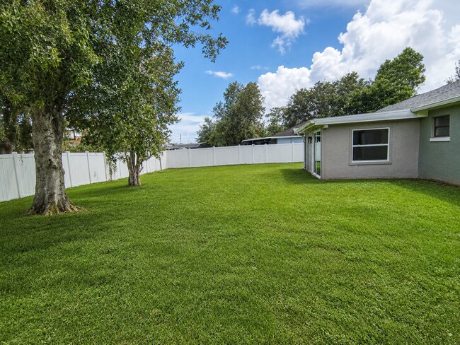 Building Photo - 326 Colonade Ct