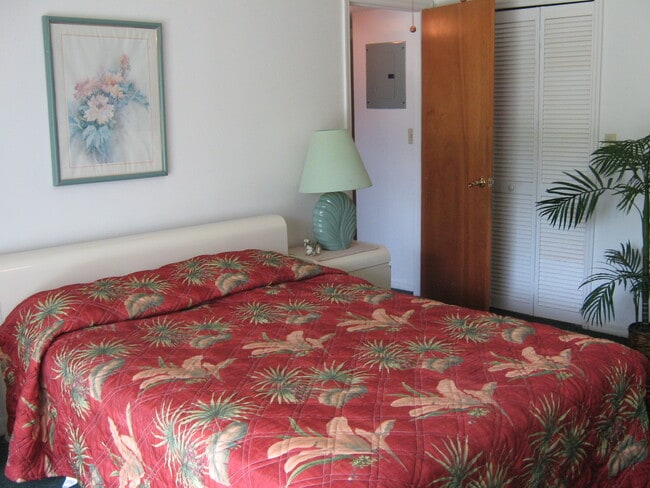 Building Photo - 2727 N Poinciana Blvd