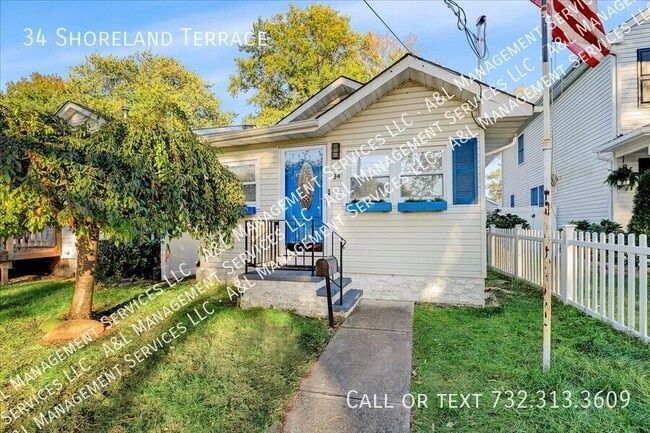 Building Photo - 34 Shoreland Terrace
