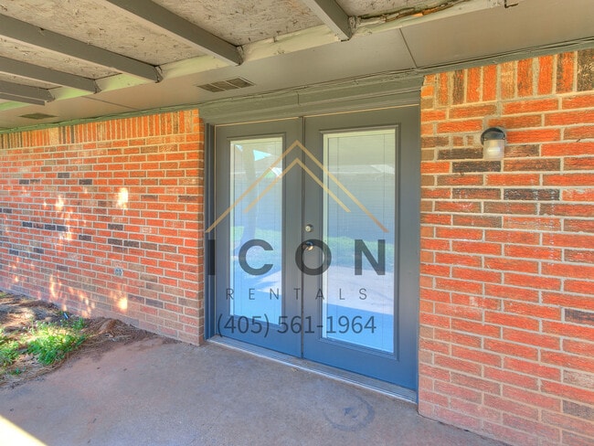 Building Photo - 8804 NW 92nd St