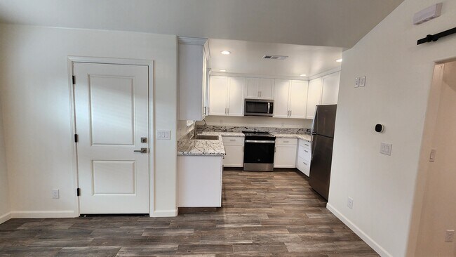 Building Photo - 1659 Bullard Ave.