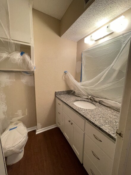 Building Photo - 1226 Baylor Ave