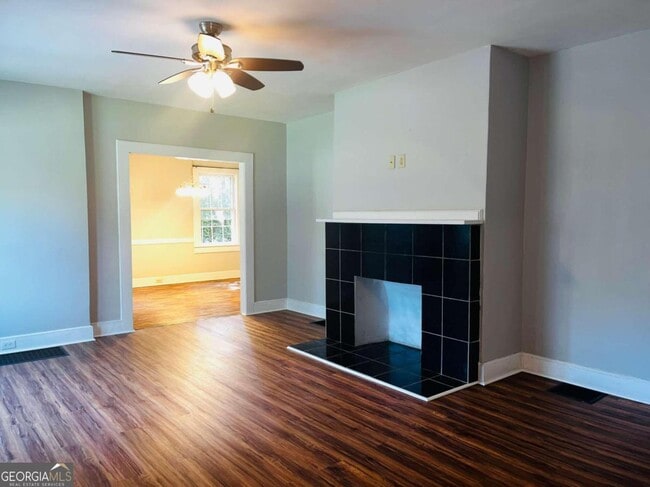 Building Photo - 507 Sylvan Dr