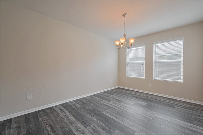 Building Photo - 2315 Zephyr Ln