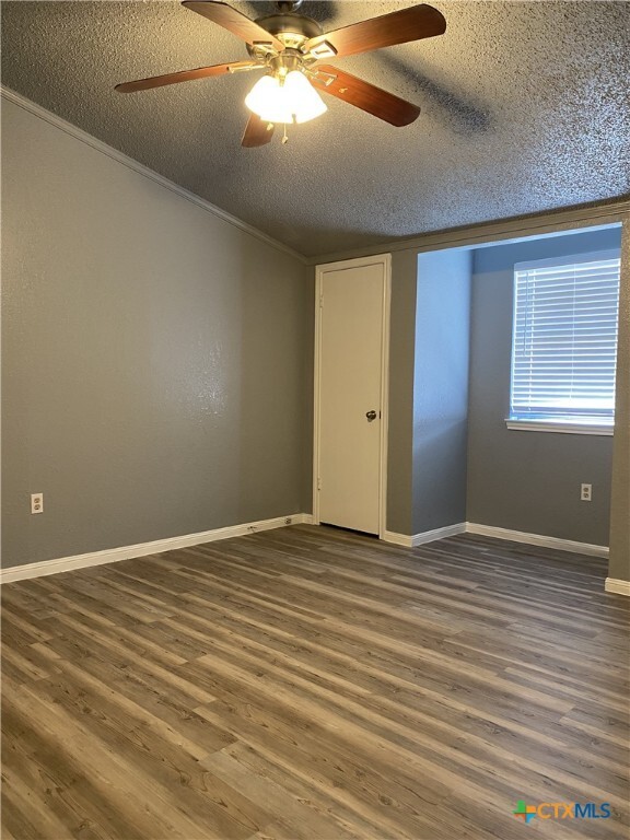 Building Photo - 3901 Pilgram Dr