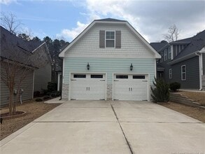 Building Photo - 68 Spruce Holw Cir